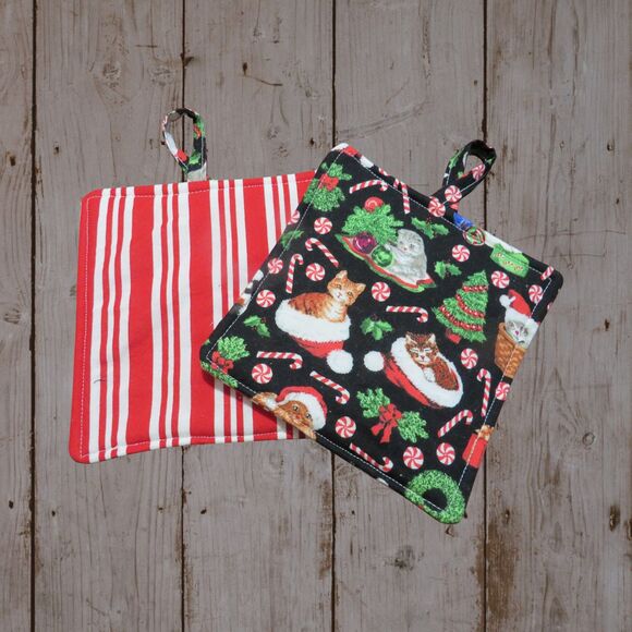 Handmade Potholder, Set of 2, Reversible Christmas Kittens Red and White Stripes - Picture 4 of 5